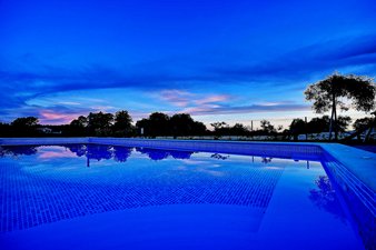 Villa Stancija Martina - Sunset at the pool